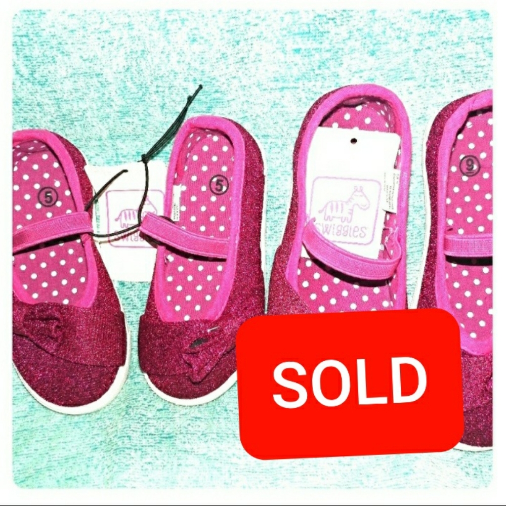 Brand New Pink Sparkly Girls Dress Shoes